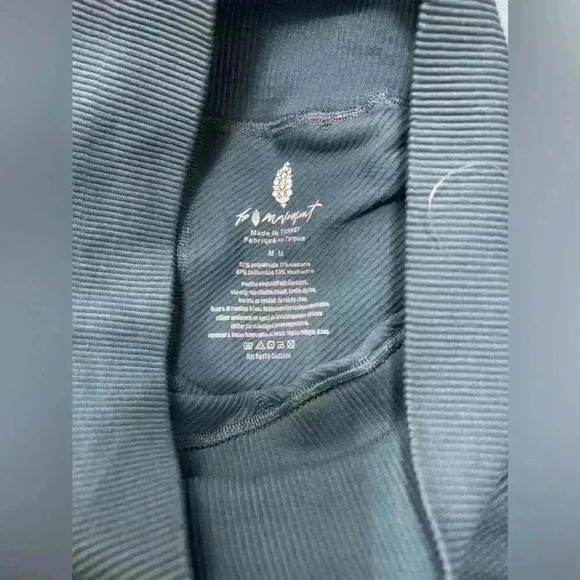 Free People Movement Free Throw Leggings Coastline Blue Medium NWOT - Picture 7 of 7